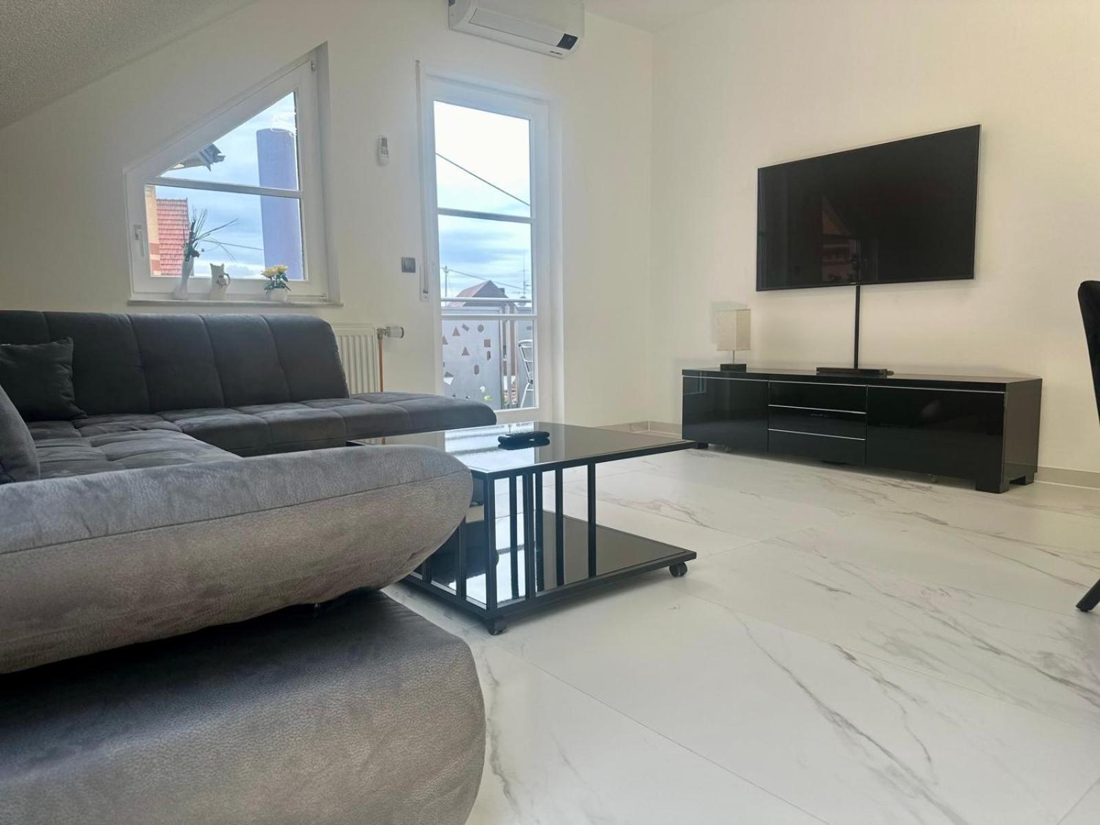Flexible, Schoene Und Gut Aussehende Feriensuite Reutlingen Dış mekan fotoğraf